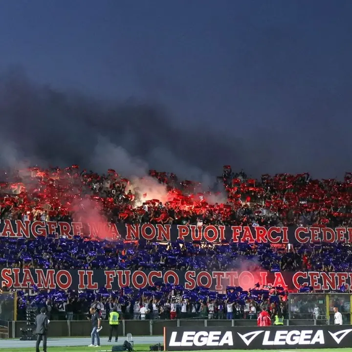 Cosenza Calcio, i tifosi incontrano il dg Gualtieri: «La contestazione non si ferma»