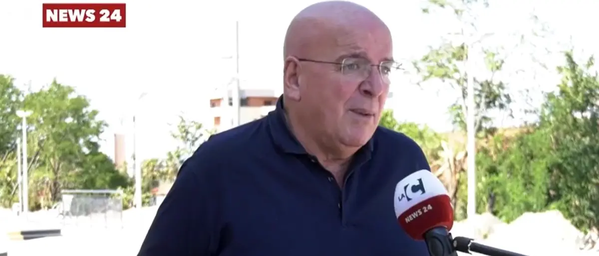 Cosenza città unica, Oliverio sente puzza di bruciato: «Il centrodestra ha fretta ma frena sul nuovo ospedale… perché?»