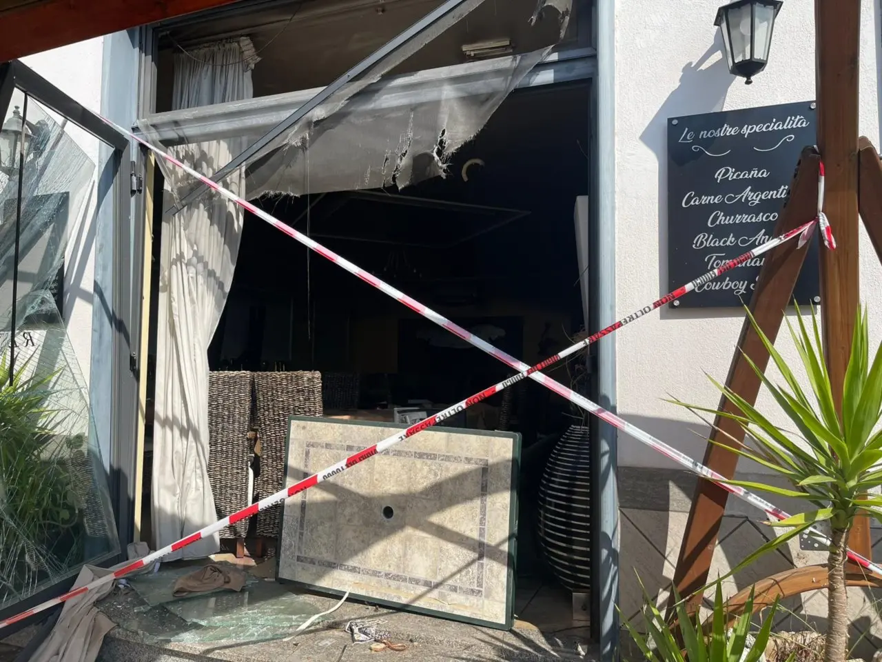 Castrovillari, esplode un ristorante. Gli inquirenti ipotizzano una matrice dolosa