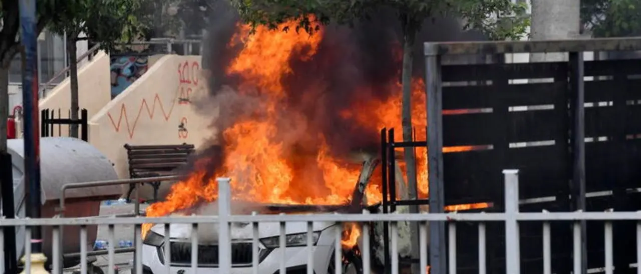 Alta tensione in Kosovo, scontro tra forze Nato e manifestanti: 14 soldati italiani feriti, 3 gravi