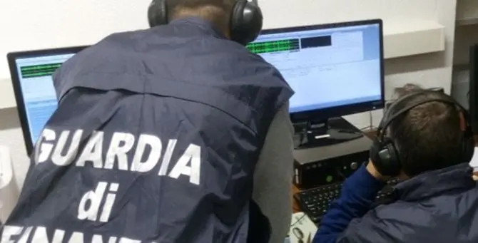 Riciclaggio internazionale da narcotraffico, decine di arresti anche all’estero e sequestro di milioni di euro