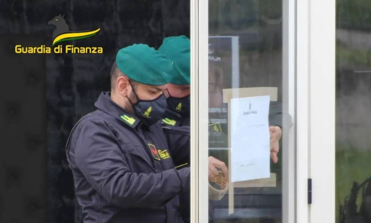 Lamezia Terme, illeciti in aste giudiziarie per favorire la ’ndrangheta: sequestro beni per 700mila euro