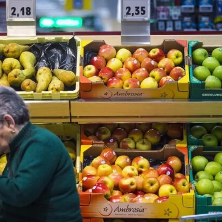 Allarme Coldiretti, in Calabria crollano i consumi di frutta e verdura del 12,6% e si spende il 7,7% in più