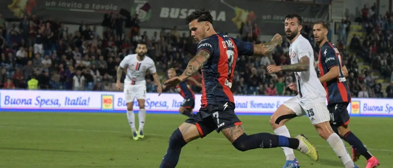 Il Foggia castiga il Crotone: allo Scida è 2-2, si spegne il sogno Serie B dei pitagorici