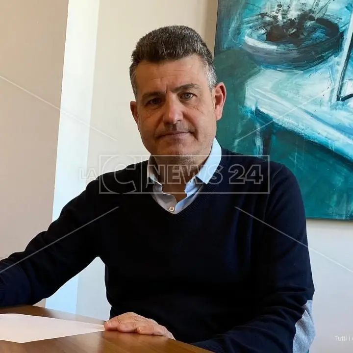 Nuovo ospedale Cosenza, Mazzuca contro Occhiuto: «Le parate pubbliche sono aria fritta, dopo un anno tutto tace»