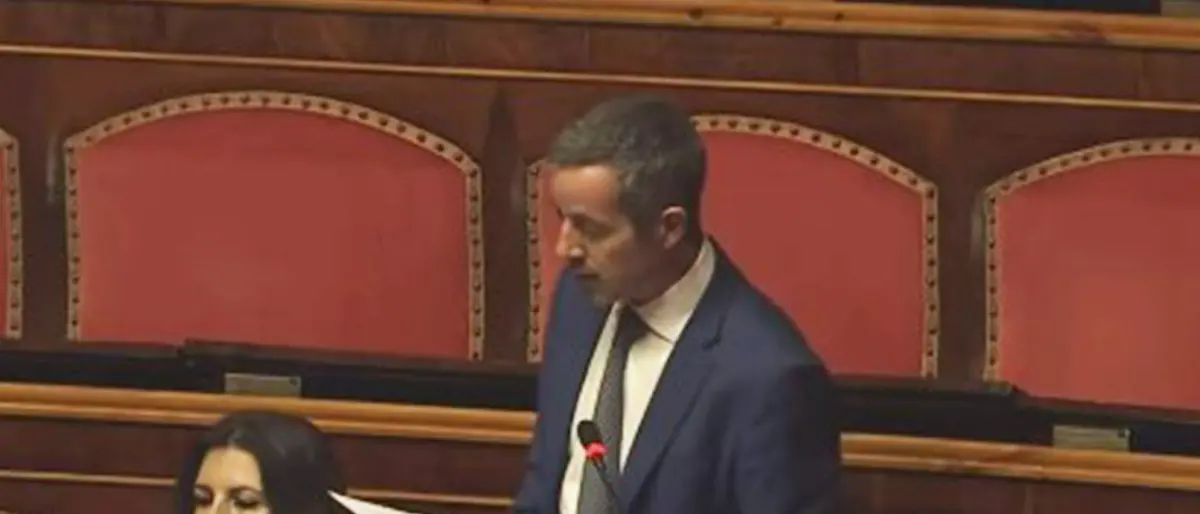 In Parlamento Lombardo (Azione) legge un testo scritto dall’intelligenza artificiale e nessuno se ne accorge