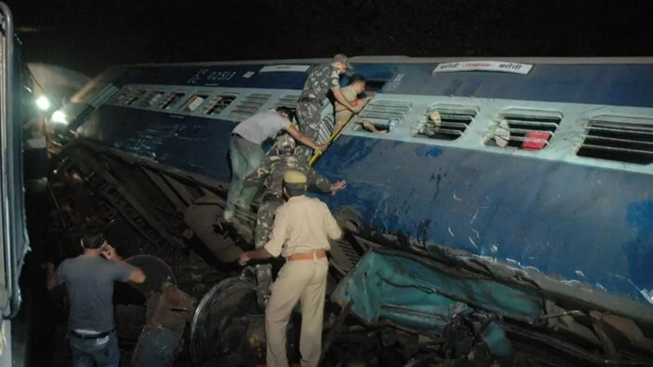 Incidente ferroviario in India, almeno 50 morti e 500 feriti nello scontro tra due treni