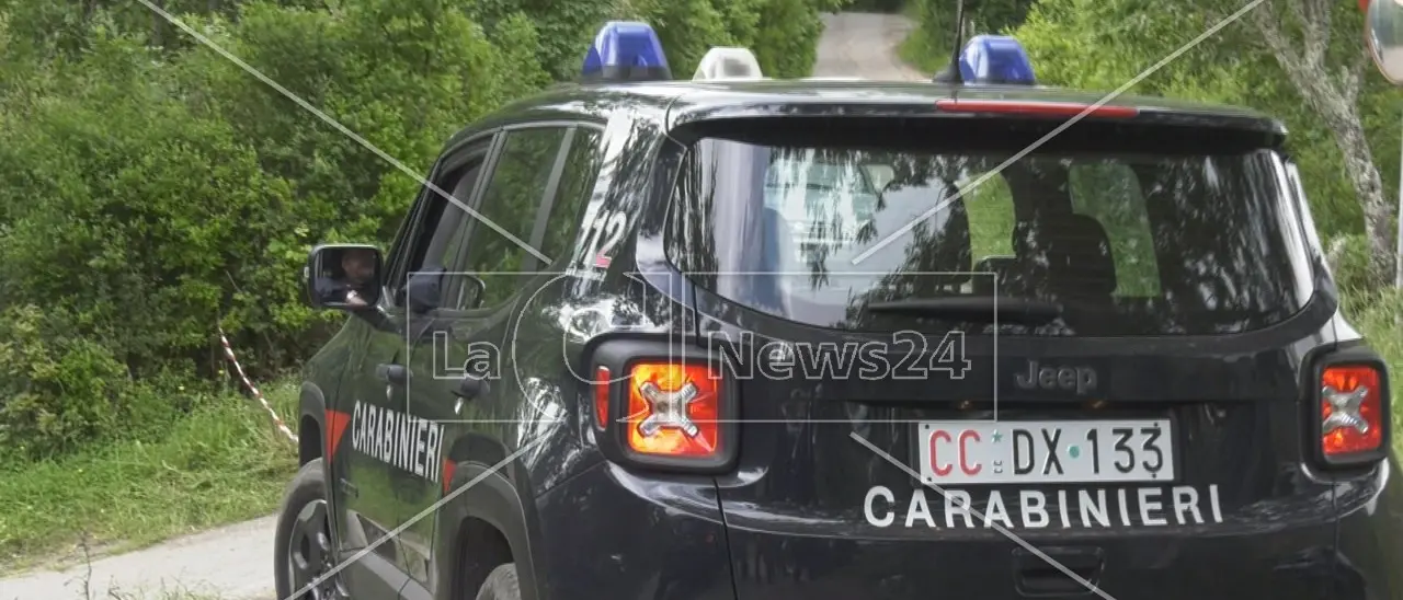 Petilia Policastro, 10 anni di violenze fisiche e psicologiche alla compagna: arrestato 55enne