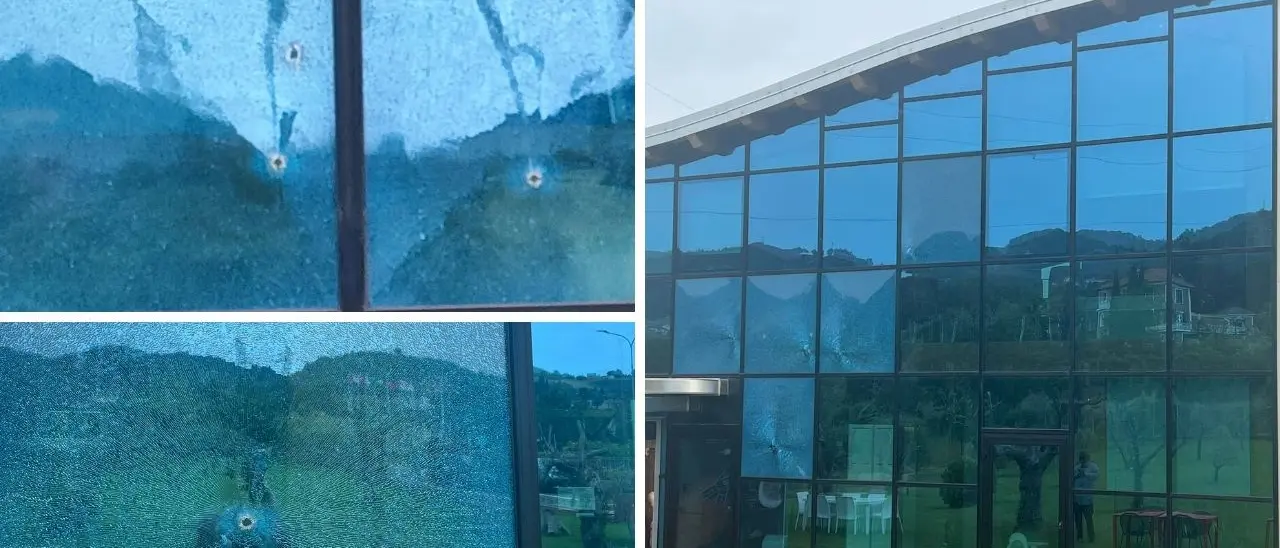 Intimidazione contro il sindaco di San Demetrio Corone, spari alle vetrate della sua azienda