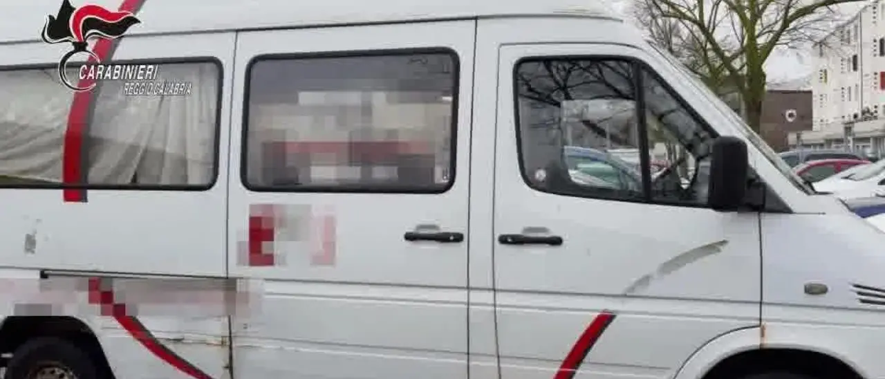 Migranti abbandonati al freddo sulle Alpi durante il viaggio della speranza dalla Calabria: «1300 euro e li vado a prendere»