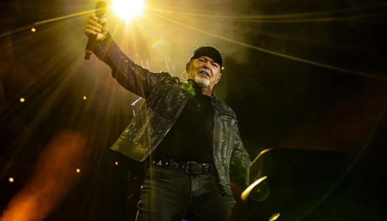 Vasco Rossi: «Dai politici solo favole, pensano al consenso e non a risolvere i problemi»