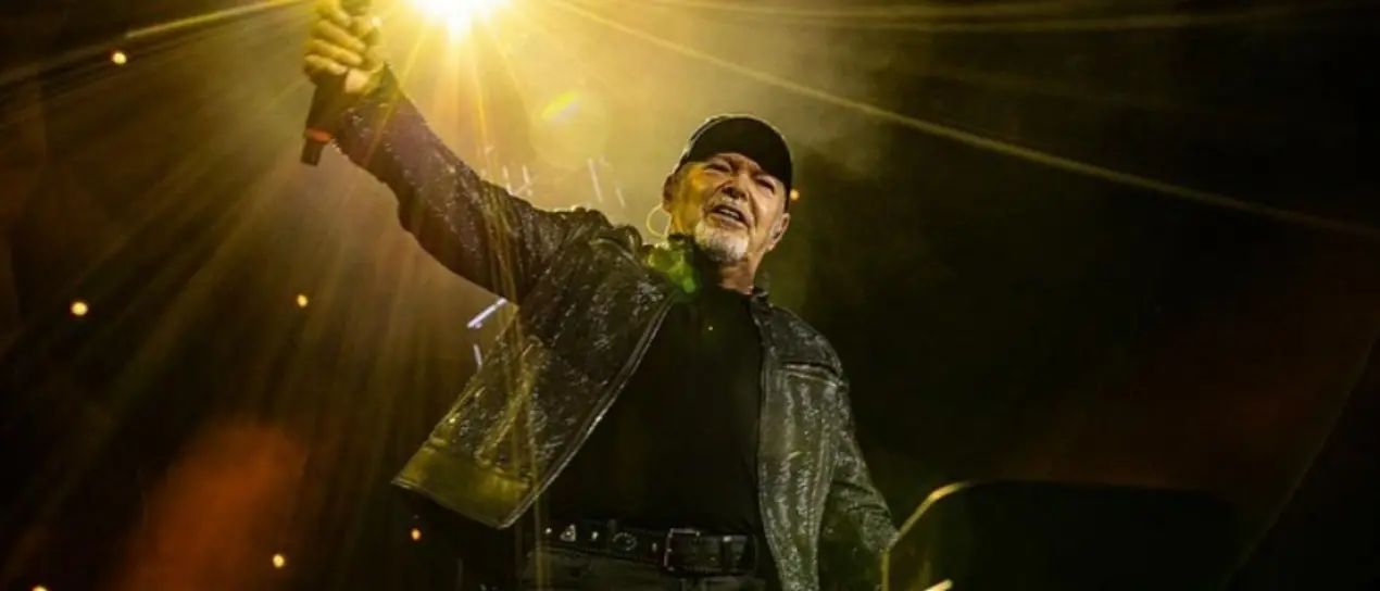 Vasco Rossi: «Dai politici solo favole, pensano al consenso e non a risolvere i problemi»