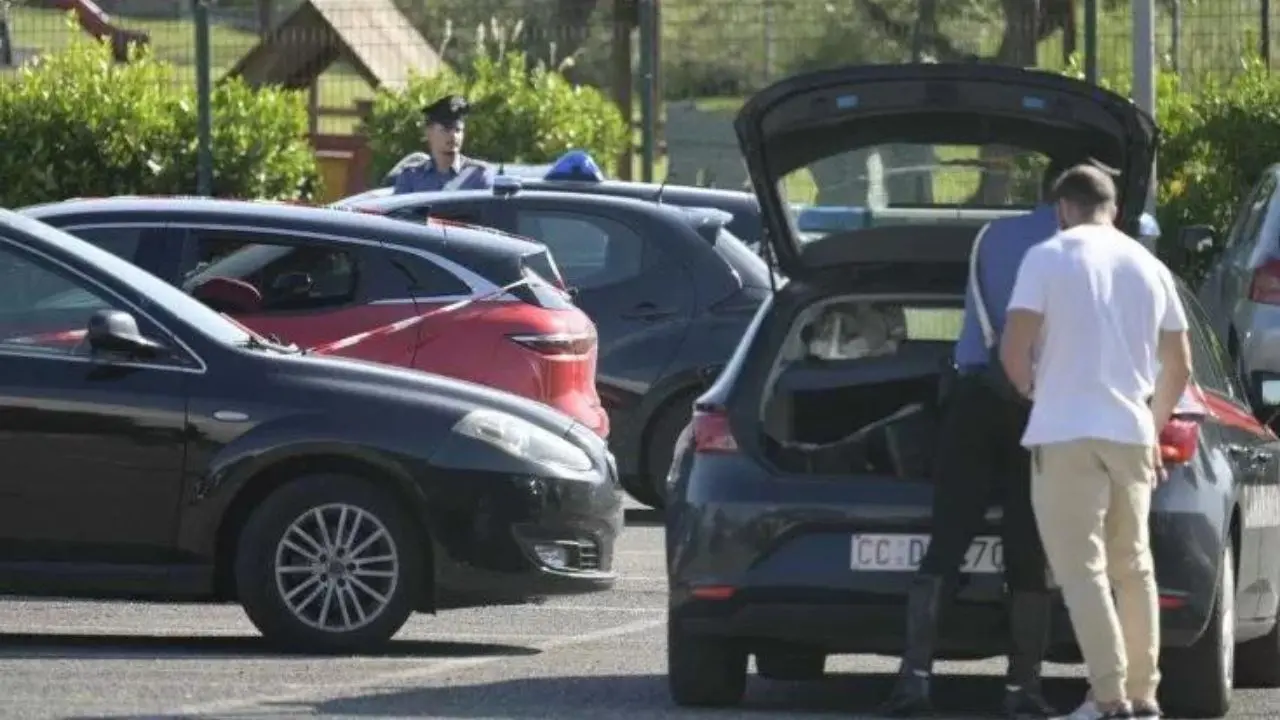 Carabiniere dimentica la figlia di un anno in auto: la piccola trovata morta dalla mamma