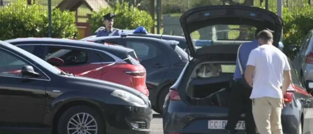 La piccola Stella dimenticata in auto e morta dopo 7 ore: è giallo sul dispositivo anti abbandono del seggiolino