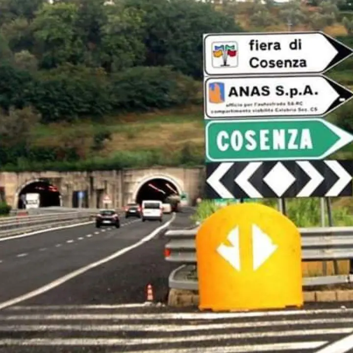 A2, per una notte chiuse le rampe di accesso dello svincolo di Cosenza sud