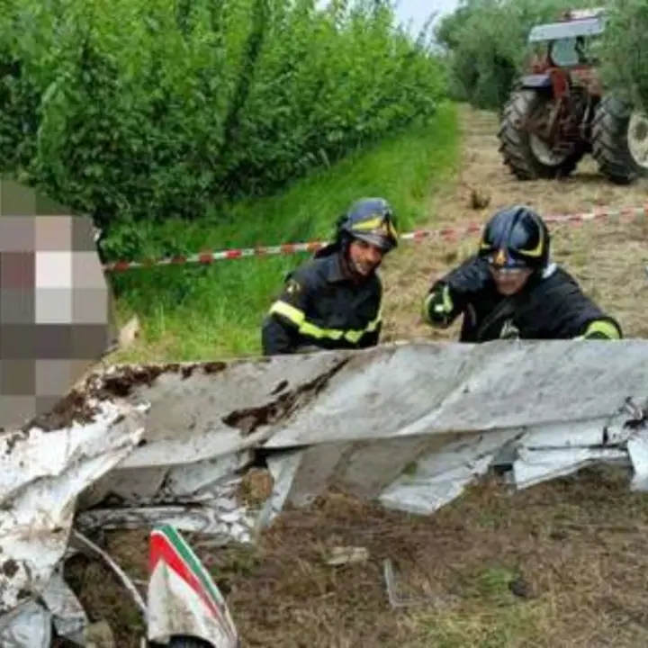 Velivolo piper precipita nel Casertano, morti padre e figlio