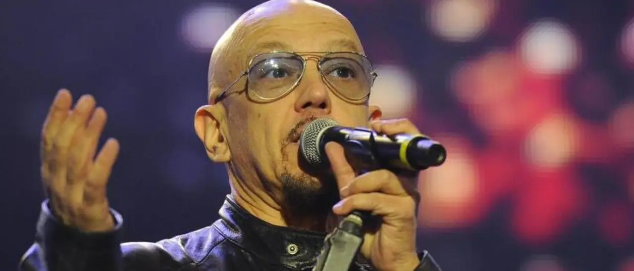 San Giovanni in Fiore, Enrico Ruggeri in concerto il 23 giugno al teatro dell’Abbazia Florense