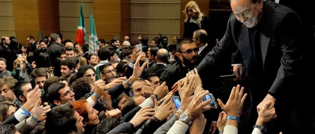 Il commosso saluto di Forza Italia a Berlusconi: «Vorremmo non lasciarti andare via». Mercoledì lutto nazionale
