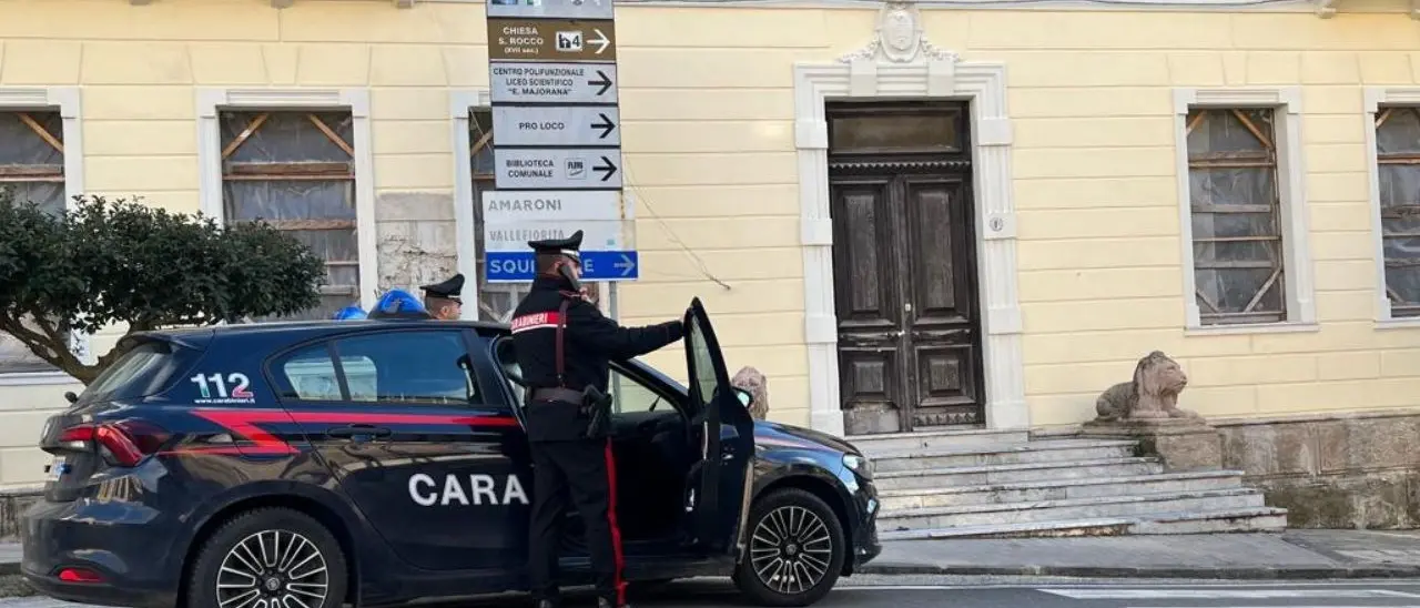 Bar usato come ritrovo da pregiudicati: sospesa attività nel Catanzarese