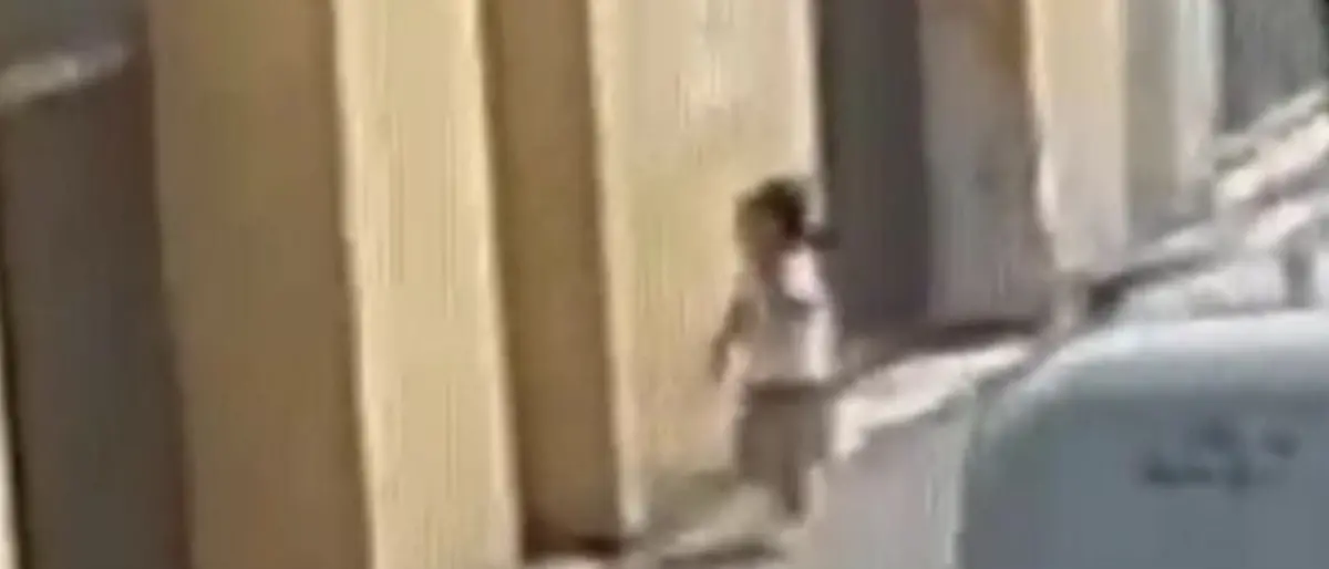 Giallo della bimba scomparsa. Una piccola di 3 anni alla polizia: «L’ha portata via un uomo»