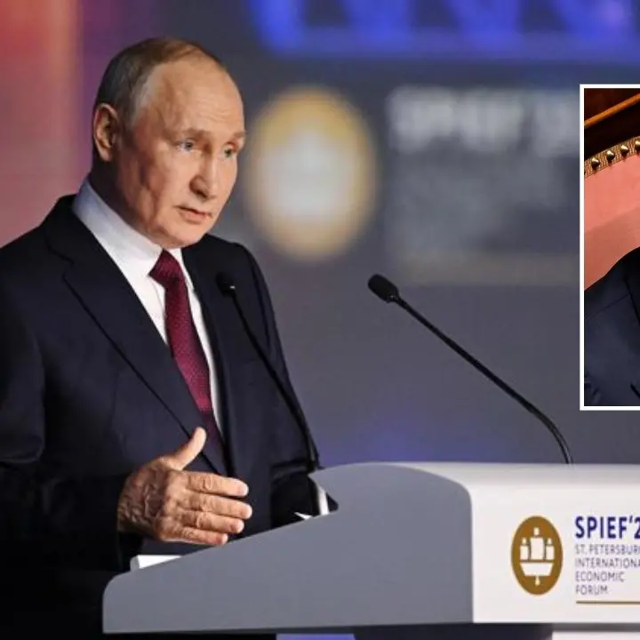 Forum di San Pietroburgo, Putin chiede un minuto di silenzio in memoria di Berlusconi: «Era una persona brillante»
