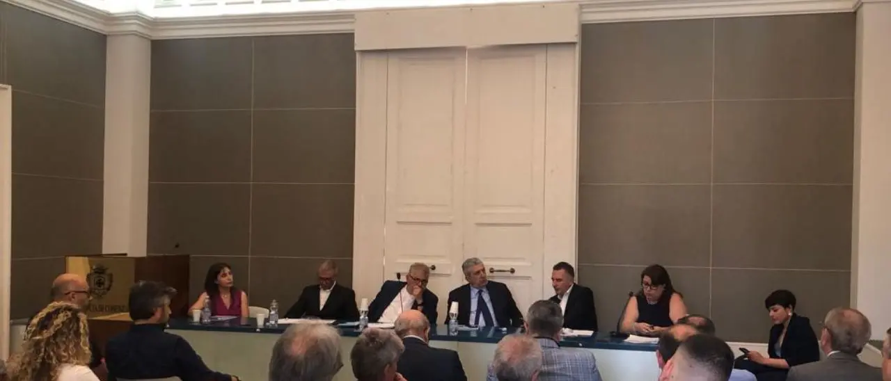 Cosenza, Italia del Meridione contro la città unica: «Imposizione antidemocratica»