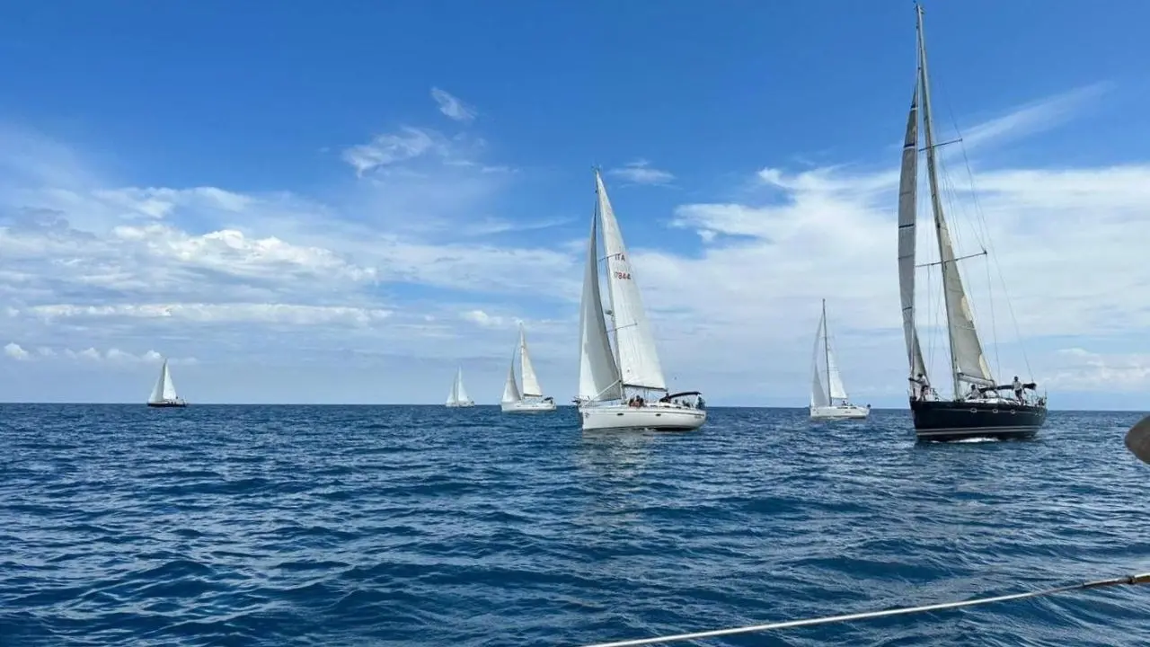 La vela d’altura calabrese conquista le Eolie: grande successo per la nona edizione della Cyclops route