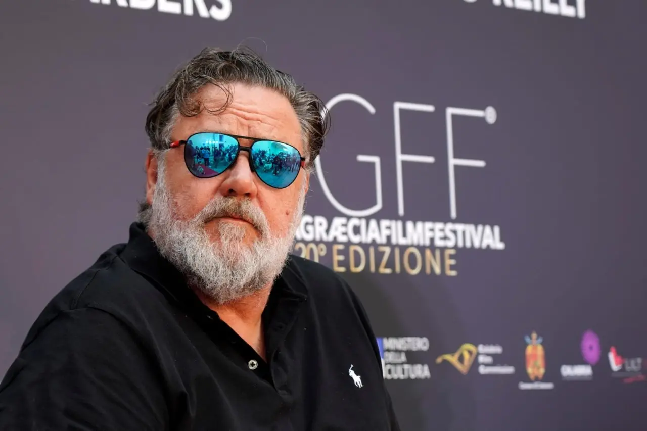 Tutto pronto per il live di Russell Crowe. Stasera il Gladiatore salirà sul palco di Catanzaro