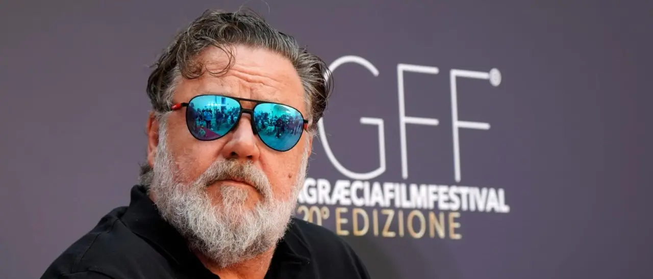 Tutto pronto per il live di Russell Crowe. Stasera il Gladiatore salirà sul palco di Catanzaro