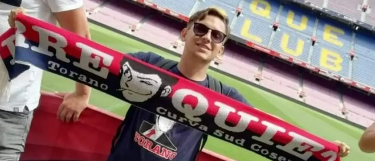 Il Cosenza calcio omaggerà Emanuele Molinaro, giovane tifoso rossoblù morto in un incidente stradale