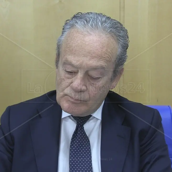 Mare sporco, Antoniozzi (Fdi): «In un anno e mezzo la Regione non poteva fare miracoli»
