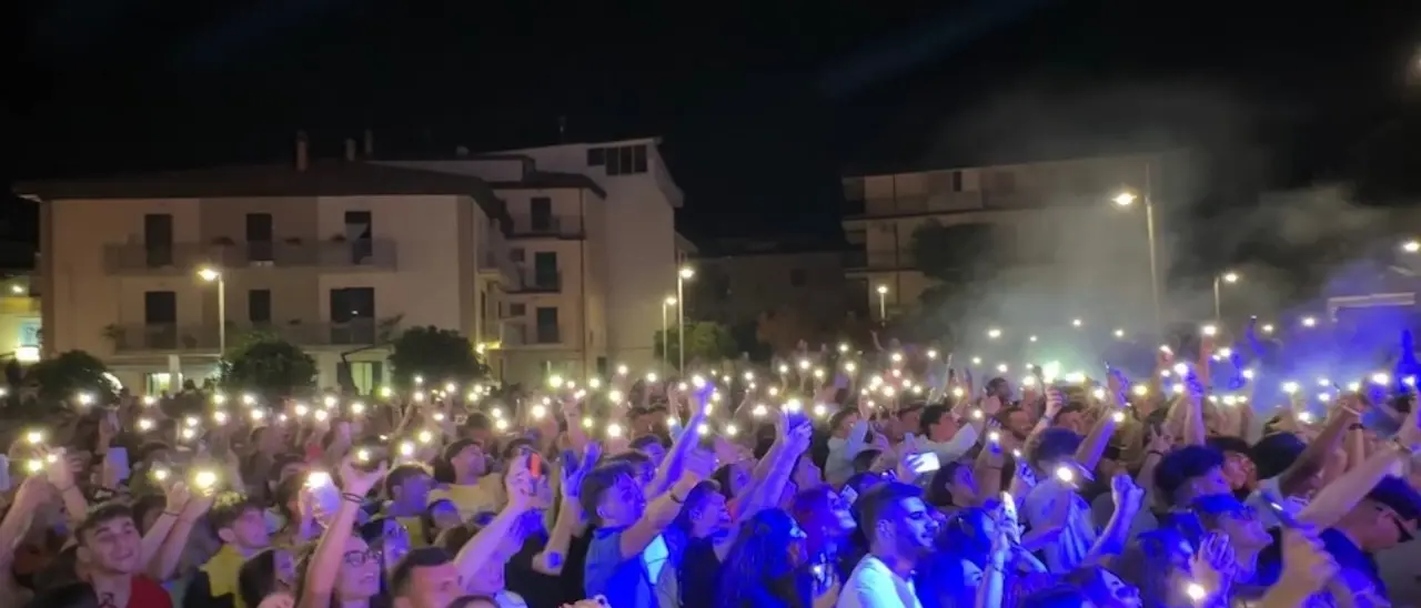 Notte prima degli esami, i maturandi di Corigliano Rossano tra emozioni e consapevolezza in una serata indimenticabile
