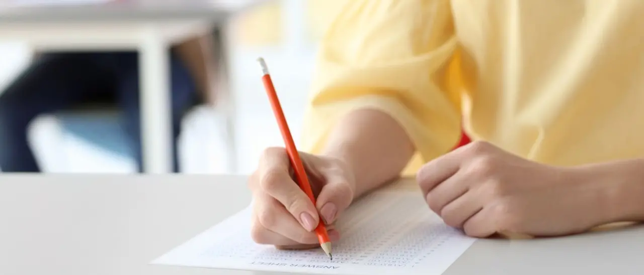 Maturità 2023, al via la prima prova: tra le tracce Piero Angela, Quasimodo e Fallaci