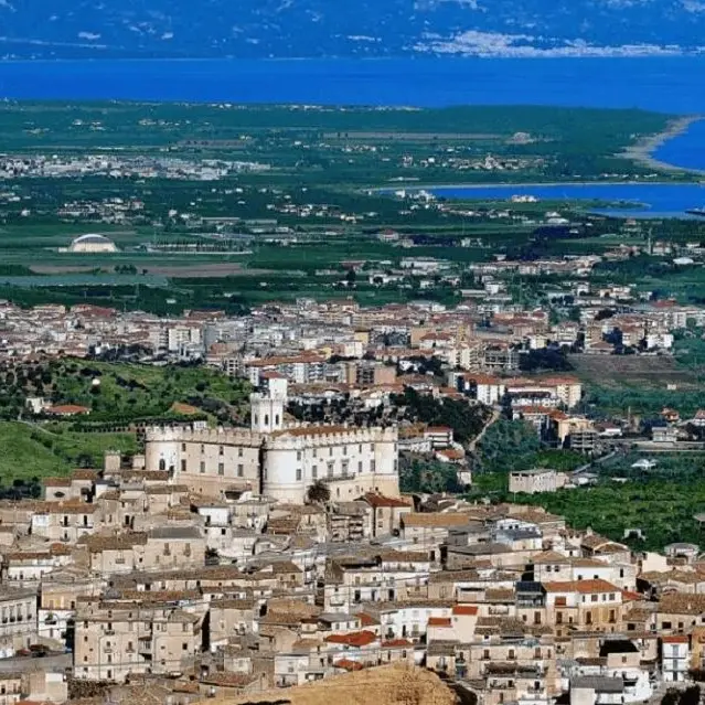 Fusioni, la Grande Cosenza può ottenere 150 milioni. Pronta la contromossa sullo Jonio: «Nasca Sybaris»