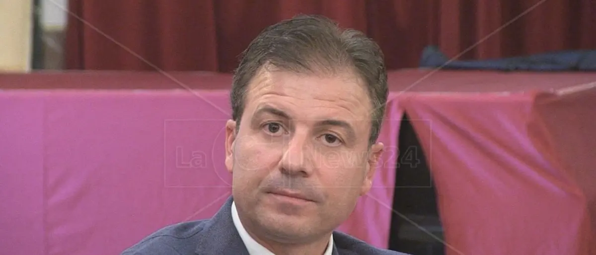 Dal Pnrr sparisce l’alta velocità calabrese. Biondo (Uil): «Il Governo dica che fine faranno gli 11 miliardi stralciati»