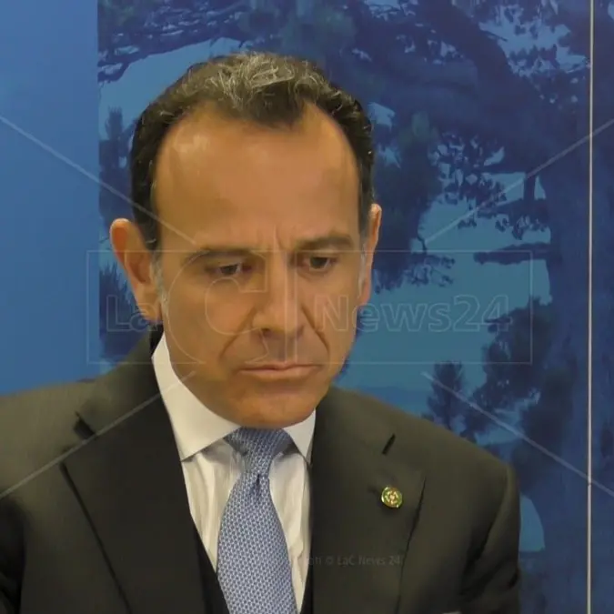 La nomina alla Regione Calabria costa a Minenna gli arresti domiciliari, per il gip potrebbe «esercitare pressioni»