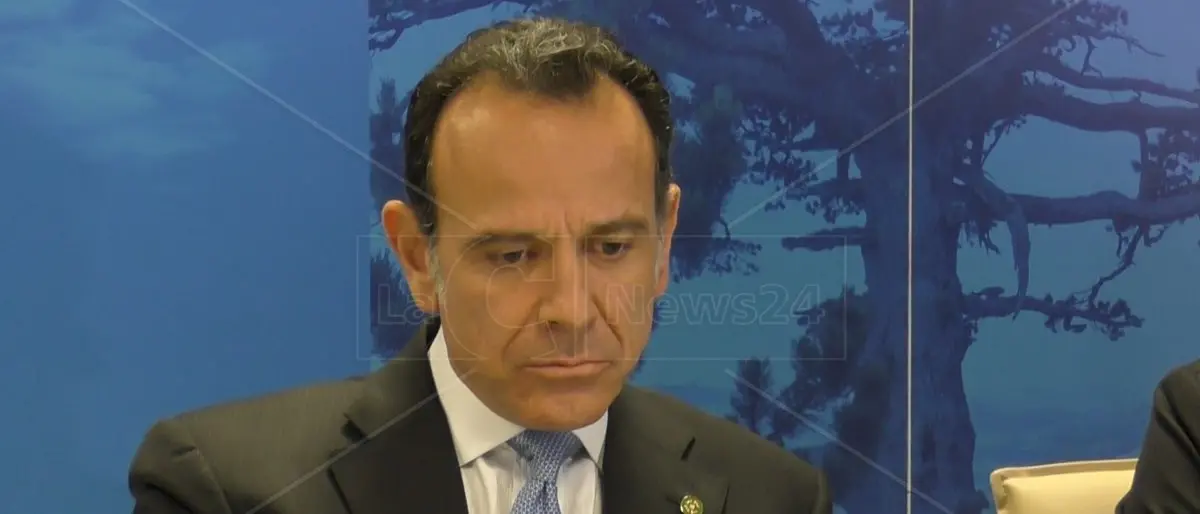 La nomina alla Regione Calabria costa a Minenna gli arresti domiciliari, per il gip potrebbe «esercitare pressioni»