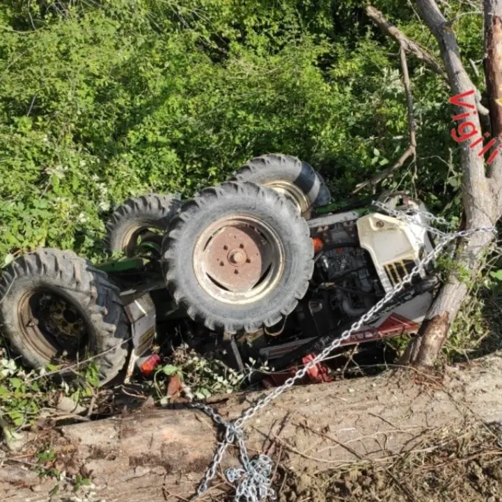 Ennesimo drammatico incidente con un trattore in Calabria, ad Acri muore un 51enne