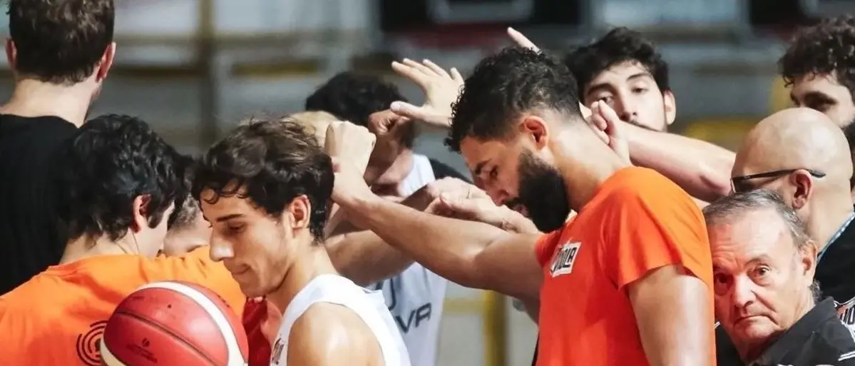 Pallacanestro Viola, salta definitivamente la cessione a Foti: bonifici mai arrivati, lui è sparito da giorni