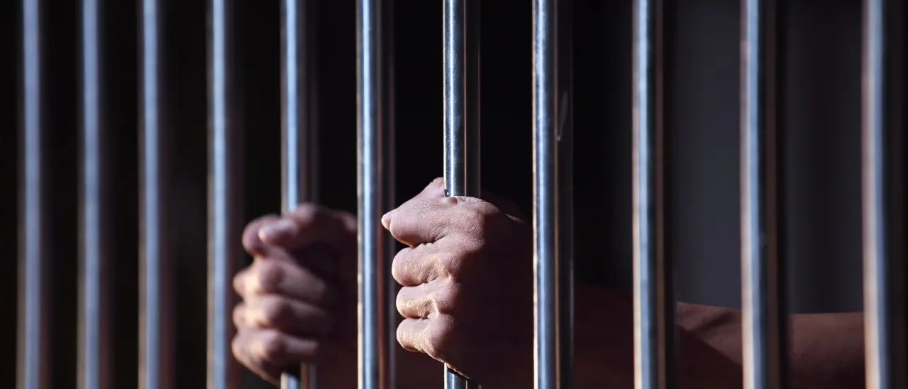 Prima la rissa, poi tentano di incendiare due celle: alta tensione nel carcere minorile di Catanzaro