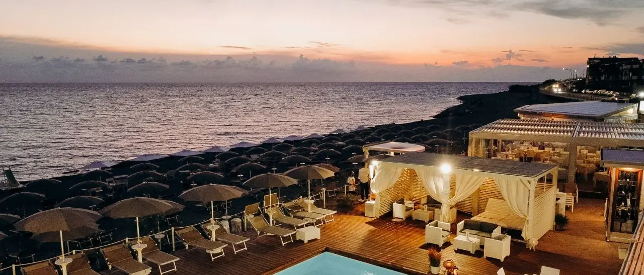 Falerna, novità e nuovi servizi al Riva Restaurant per l’estate 2023: «Ci piace coccolare i nostri clienti»