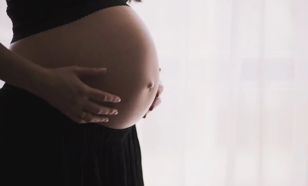 Ospedali lontani e reparti chiusi, le associazioni femminili a Occhiuto: «Riprendere la proposta di legge sul parto a casa»