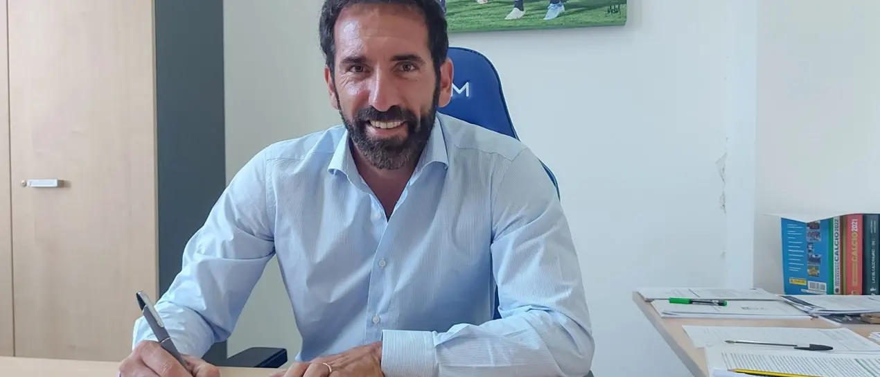 Cosenza calcio, è Fabio Caserta il nuovo allenatore dei rossoblù