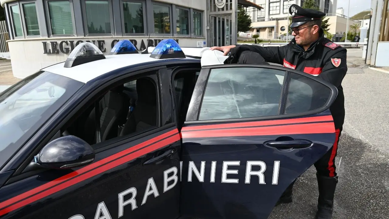 Sfruttamento e favoreggiamento della prostituzione a Catanzaro: i carabinieri arrestano un uomo