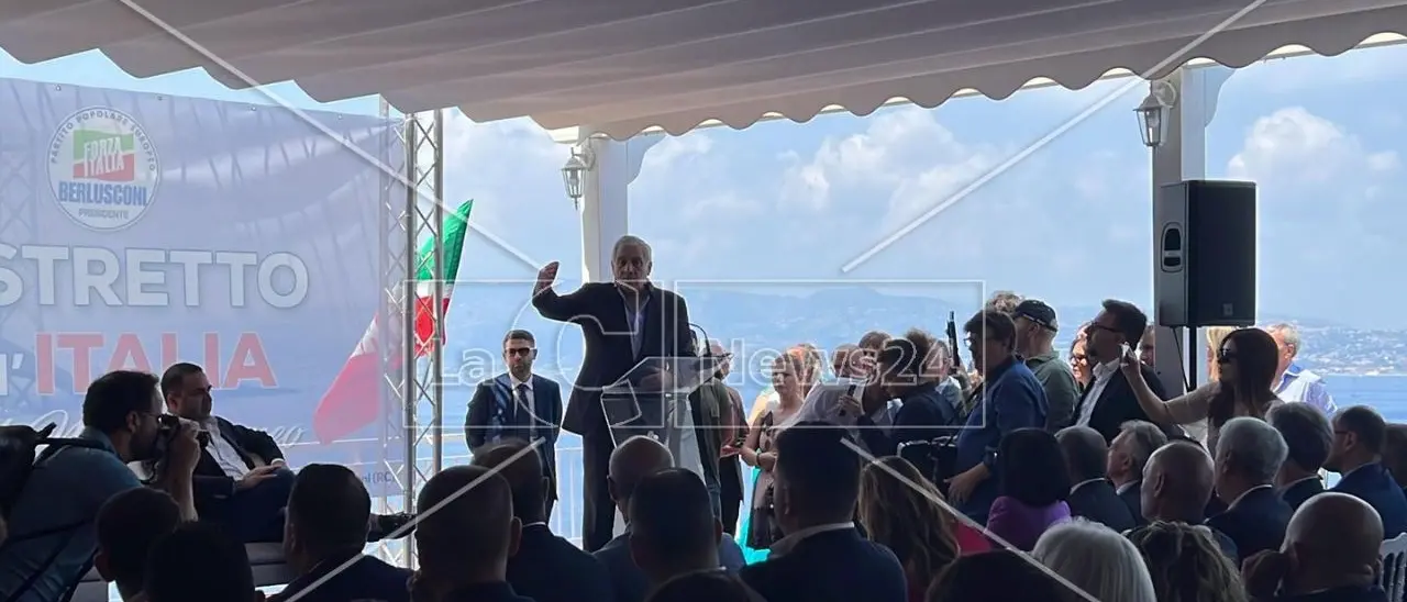 «Il prossimo G7 si faccia a Reggio Calabria»: la proposta di Tajani a Villa San Giovanni