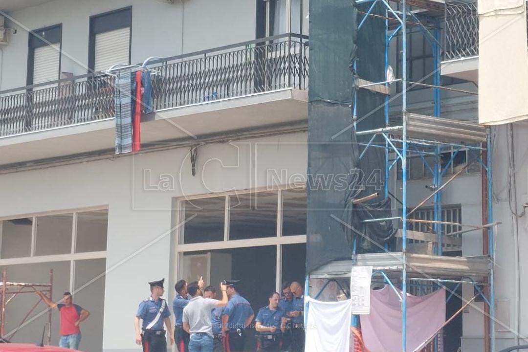 Incidente sul lavoro a Rosarno, cade da un ponteggio e muore: indagini ...
