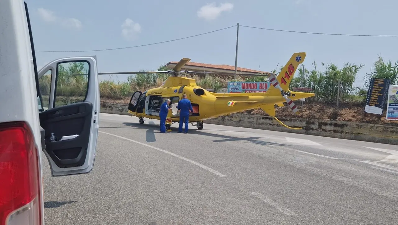 Incidente sul lavoro nel Vibonese, 19enne in condizioni critiche trasferito al Pugliese di Catanzaro