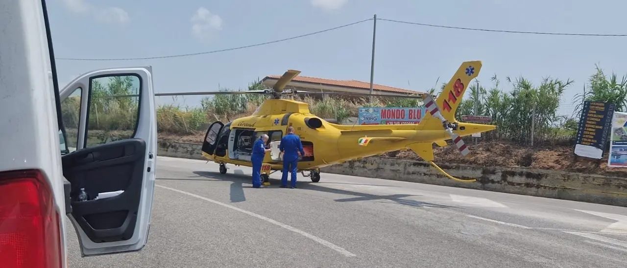 Incidente sul lavoro nel Vibonese, 19enne in condizioni critiche trasferito al Pugliese di Catanzaro