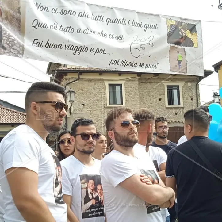 Incidente Trasversale Serre, l’ultimo saluto a Nicola e Bruno: «La morte pone fine ad una vita non ad un legame»