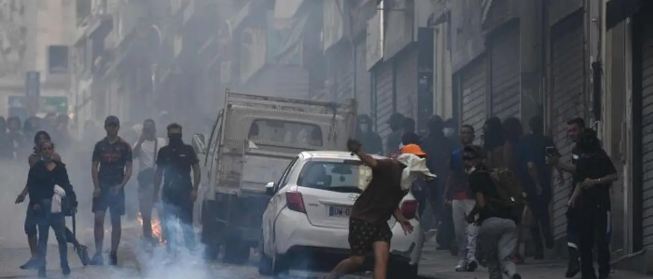 Francia ancora nel caos, cresce la rivolta: muore un altro ragazzo. Parigi schiera i blindati